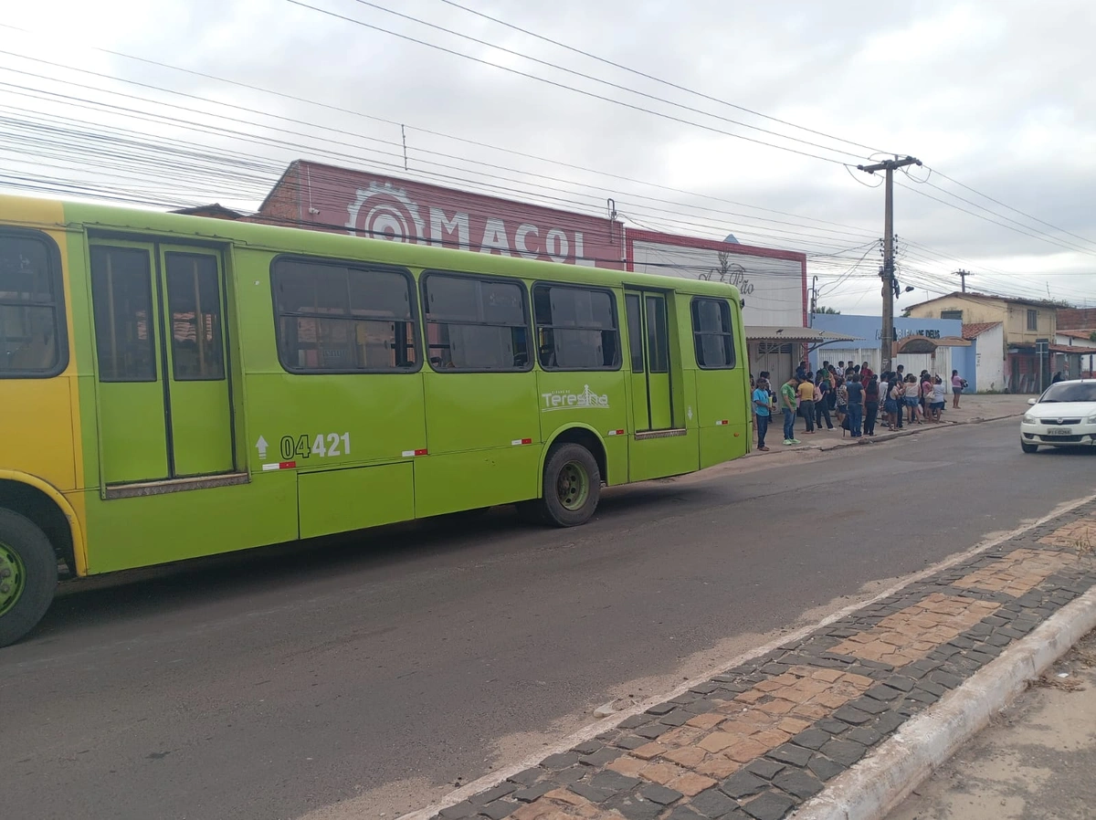 Ônibus quebrado