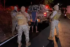 PM apreende arma e drogas durante patrulhamento em Água Branca (Foto: PM-PI)