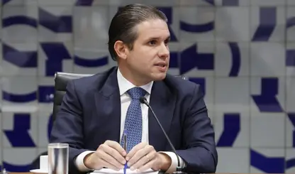 Câmara pode votar PEC que extingue escala 6×1 até maio, afirma Hugo Motta