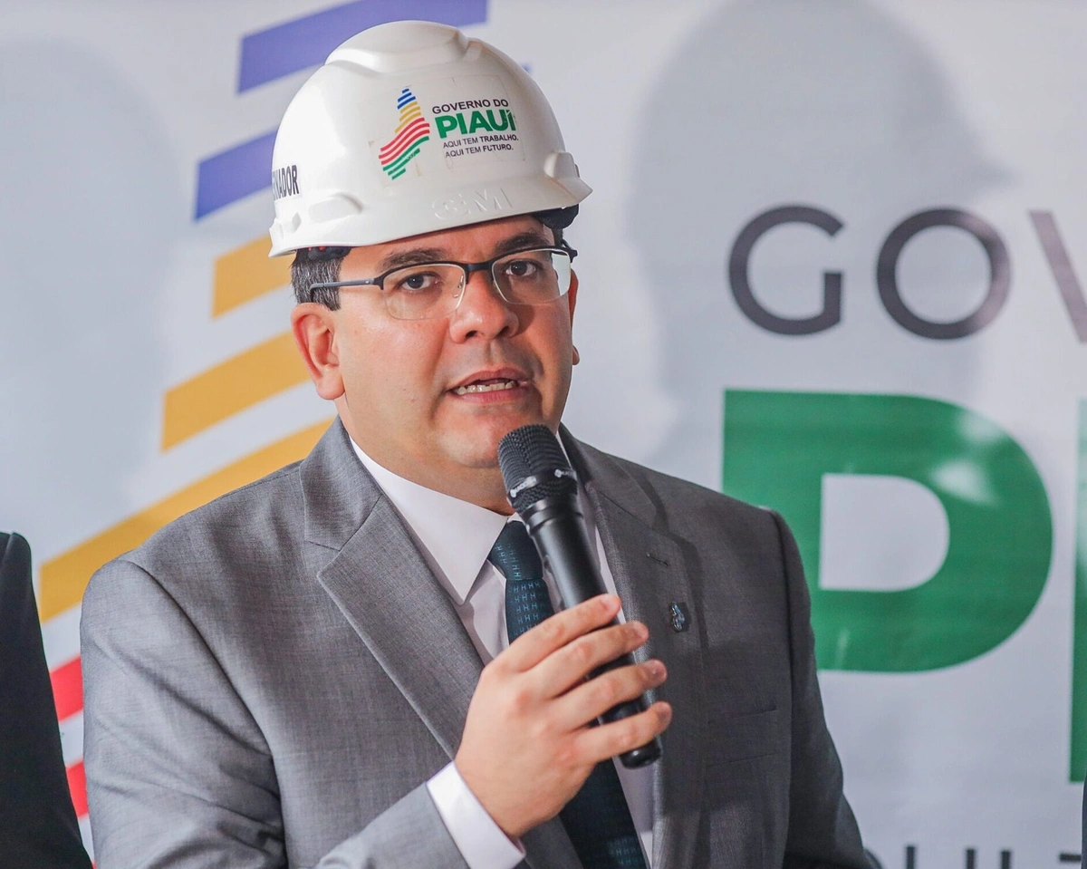 Rafael Fonteles de capacete