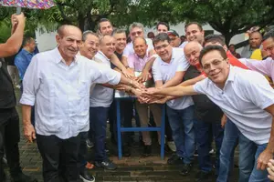 Rafael Fonteles inaugura pavimentação, entrega mudas e anuncia novos investimentos em Jardim do Mulato (Foto: João Albert)