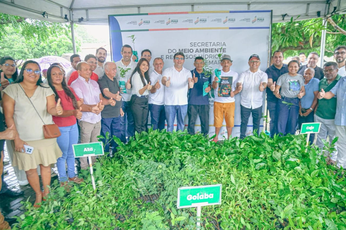 Rafael Fonteles inaugura pavimentação, entrega mudas e anuncia novos investimentos em Jardim do Mulato