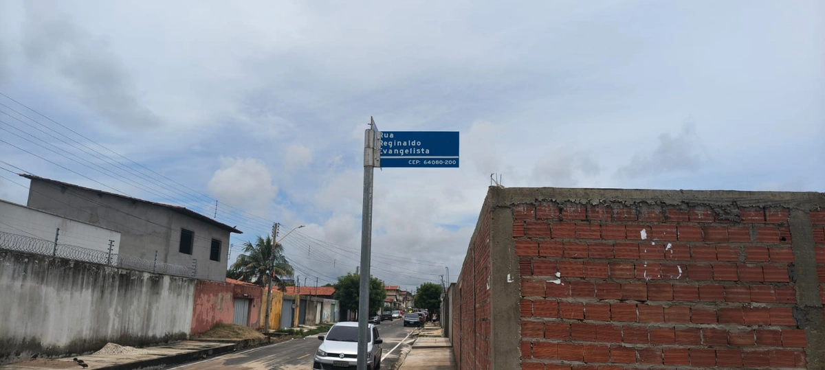 Rua Reginaldo Evangelista na região sudeste de Teresina