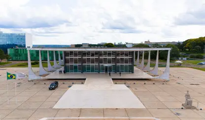 STF forma maioria para validar aumento de pena a crimes contra a honra de funcionários públicos