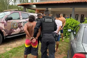 Suspeito com tornozeleira é preso em Cristalândia com drogas e armas (Foto: SSP-PI)