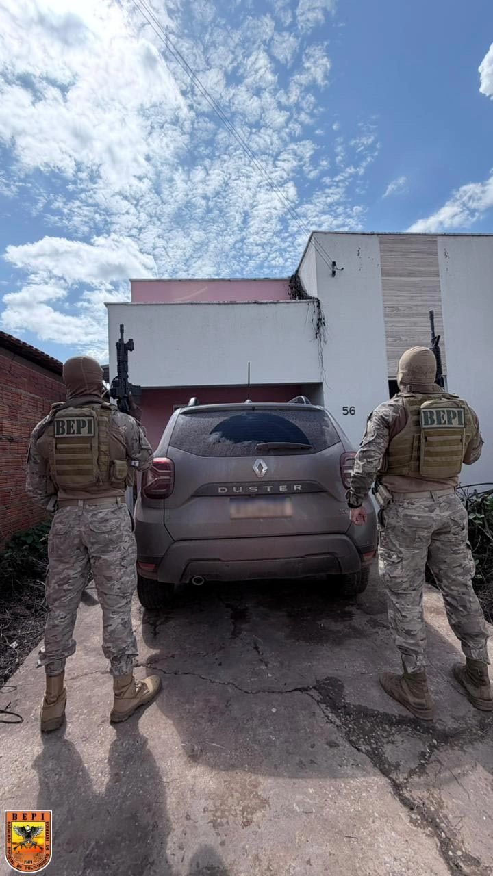 Suspeitos de assalto que fez família refém em chácara na zona rural de Teresina são presos em Altos ( BEPI )