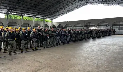 Enquanto o bloco ensaia, a PM já está em formação: 3,5 mil reforçam o Carnaval no PI