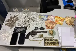 Um homem e uma mulher foram presos em flagrante na tarde desta terça-feira (10) suspeitos de tráfico de drogas (Foto: SSP-PI)