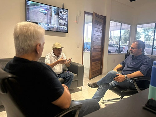 Dr.Pessoa em conversa com o pré-candidato a governador Mainha do Podemos