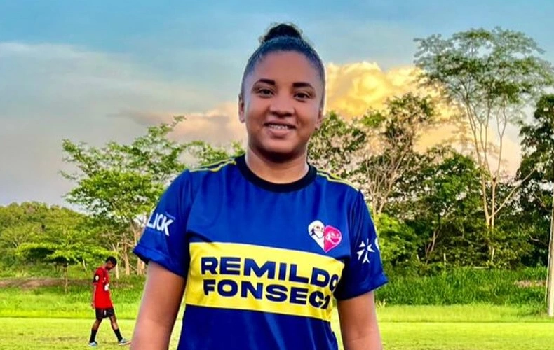 Jogadora de futebol Emília da Cruz, de 27 anos.jpg