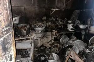 Mulher sofre queimaduras após explosão de botijão (Foto: Reprodução)