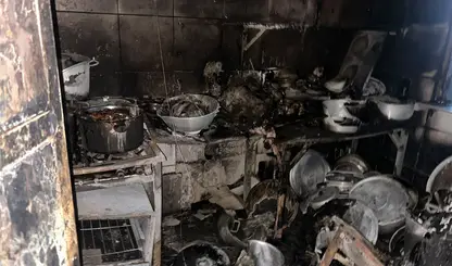 Explosão de botijão deixa mulher ferida e alerta para riscos no uso de gás