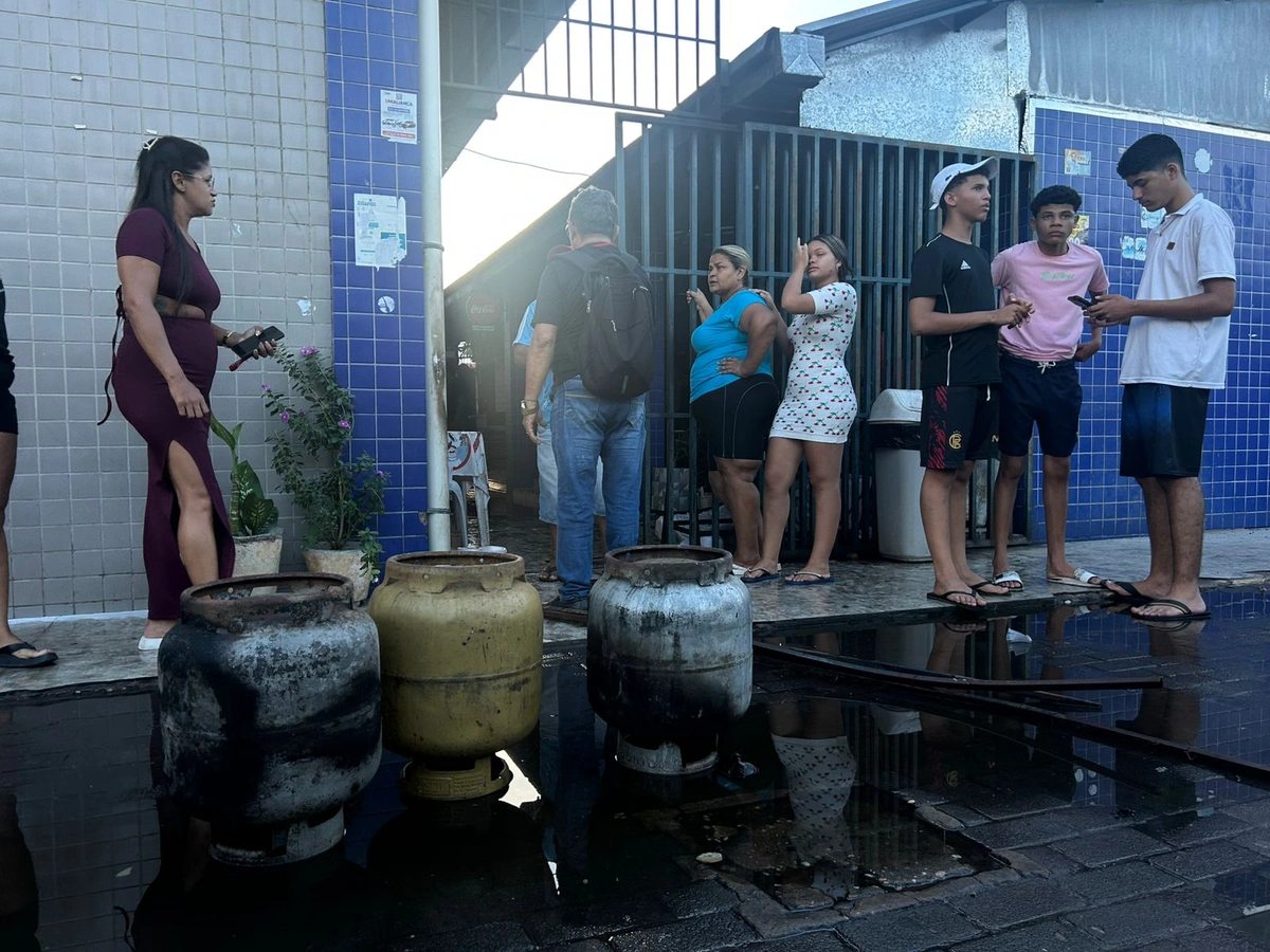 Mulher sofre queimaduras após explosão de botijão