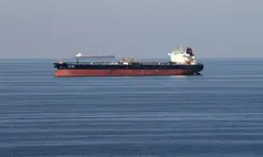 Irã ameaça fechar “completamente” o Estreito de Ormuz caso os Estados Unidos ataquem usinas elétricas iranianas