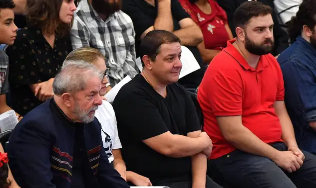 Lula pede transparência e orienta filho a colaborar com investigação sobre caso do INSS