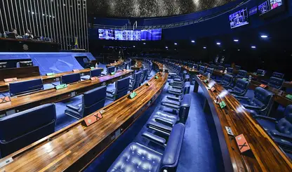 Senado aprova projeto que prevê o uso de tornozeleira eletrônica para agressores de mulheres