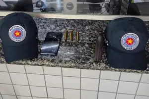 Polícia Militar prende João Carlos, conhecido como "Corola do CV" (Foto: Reprodução)