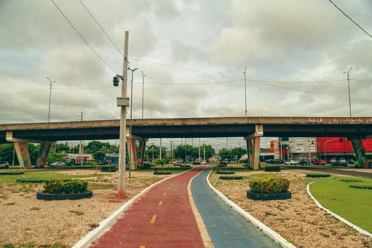 Rafael Fonteles entrega reforma do viaduto da Miguel Rosa