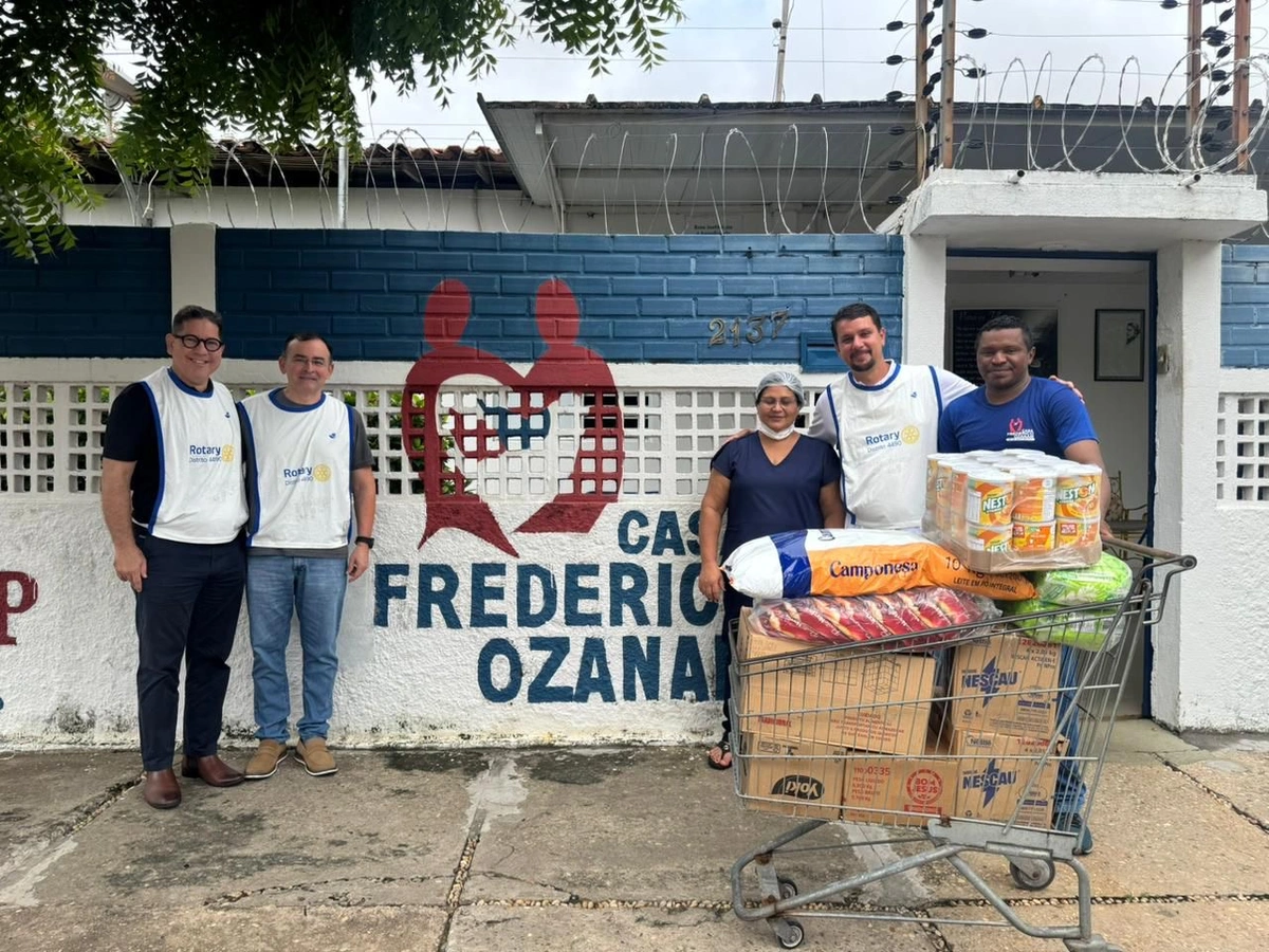 Rotary Club Teresina Piçarra realiza doações à Casa Frederico Ozanam