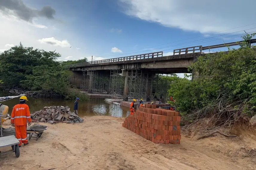 Situação de emergência em sete pontes nas BRs 222 e 403, no Norte do estado