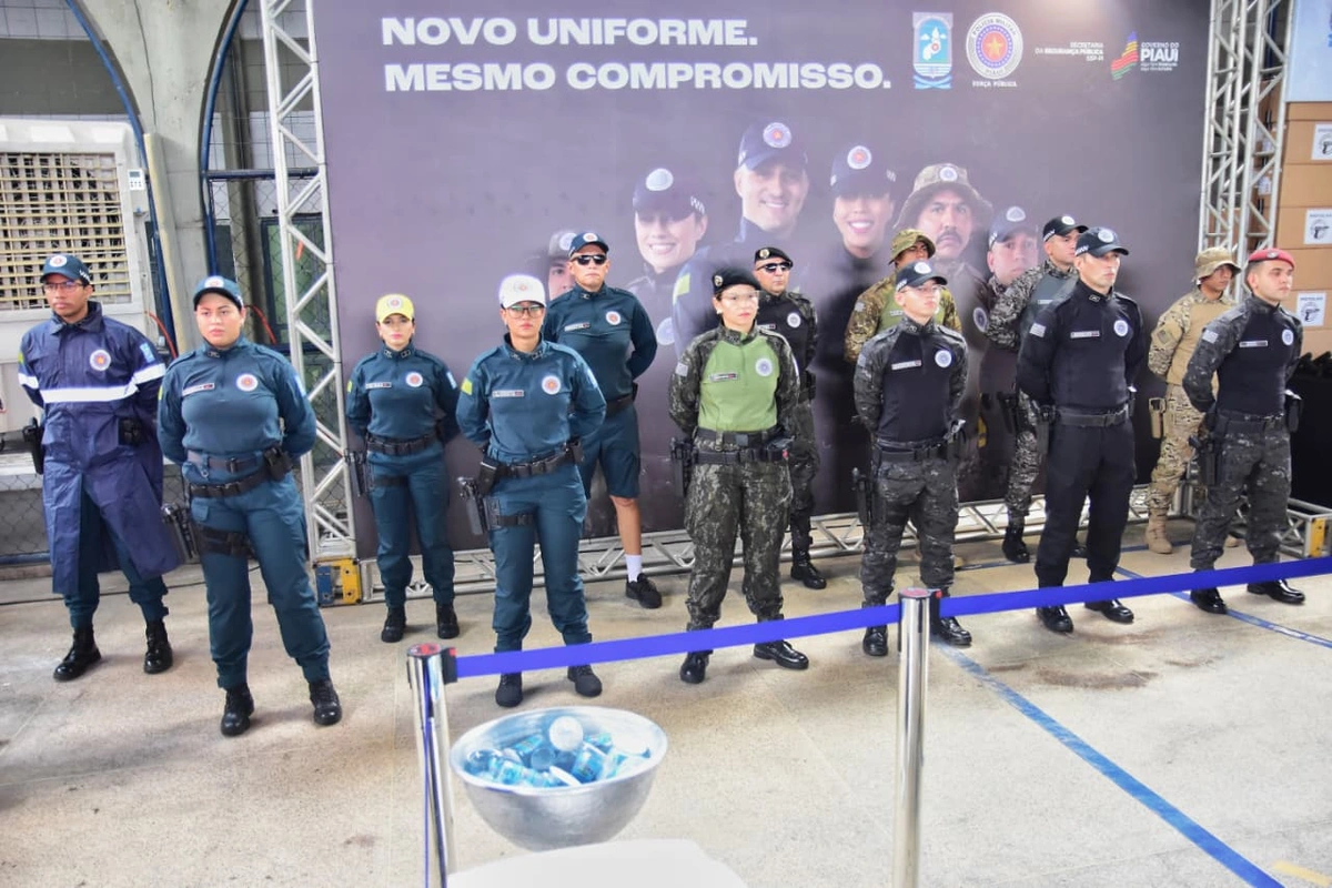 Uniforme de cada batalhão e suas especializadas