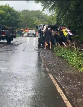 Acidente ocorreu em curva na PI-113 durante chuva; motorista perdeu o controle e veículo sofreu danos materiais sem vítimas