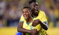 Brasil vence Croácia e anima torcida antes da convocação para a Copa