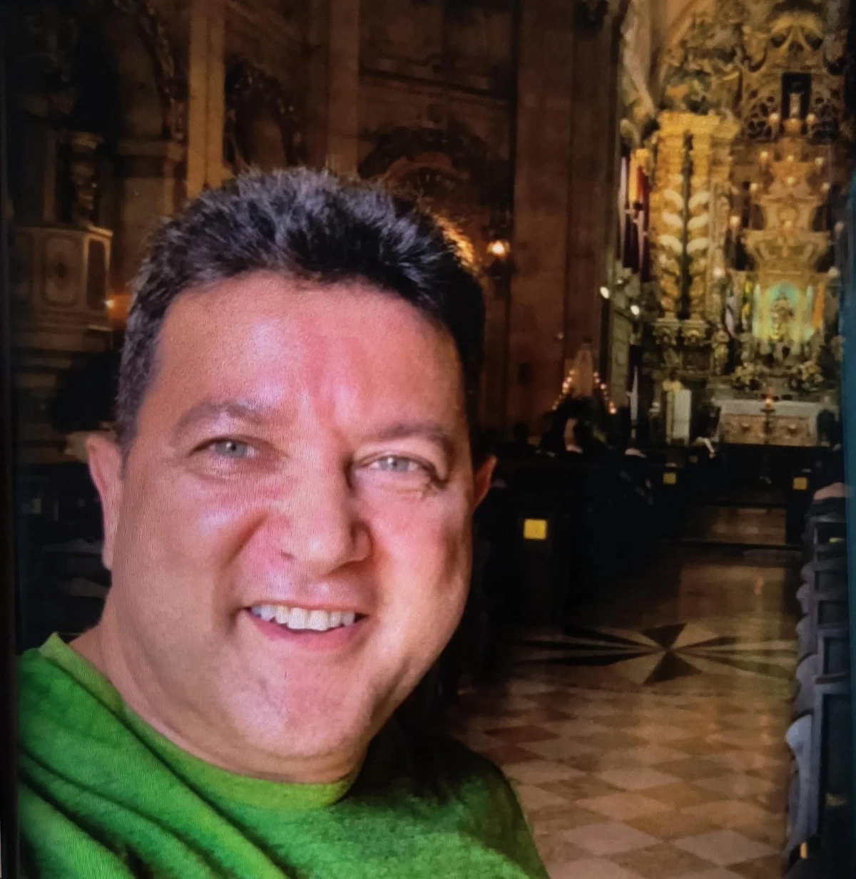 Coronel Viana em momento de descontração em viagem turistica