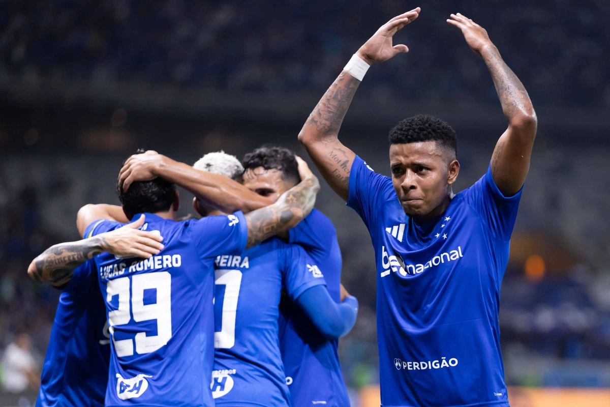 Cruzeiro, maiso vencedor de Copas do Brasil, enfrenta o Goiás fora de casa