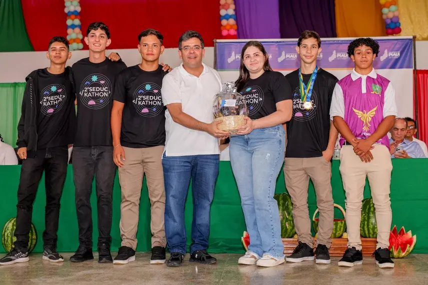 Em Jatobá, Governo do Estado do Paiuí entrega obra de mobilidade e celebra R$ 6,1 milhões em novos investimentos no município