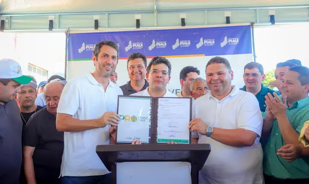 Rafael Fonteles entrega asfalto e anuncia nova estrada em São José do Piauí