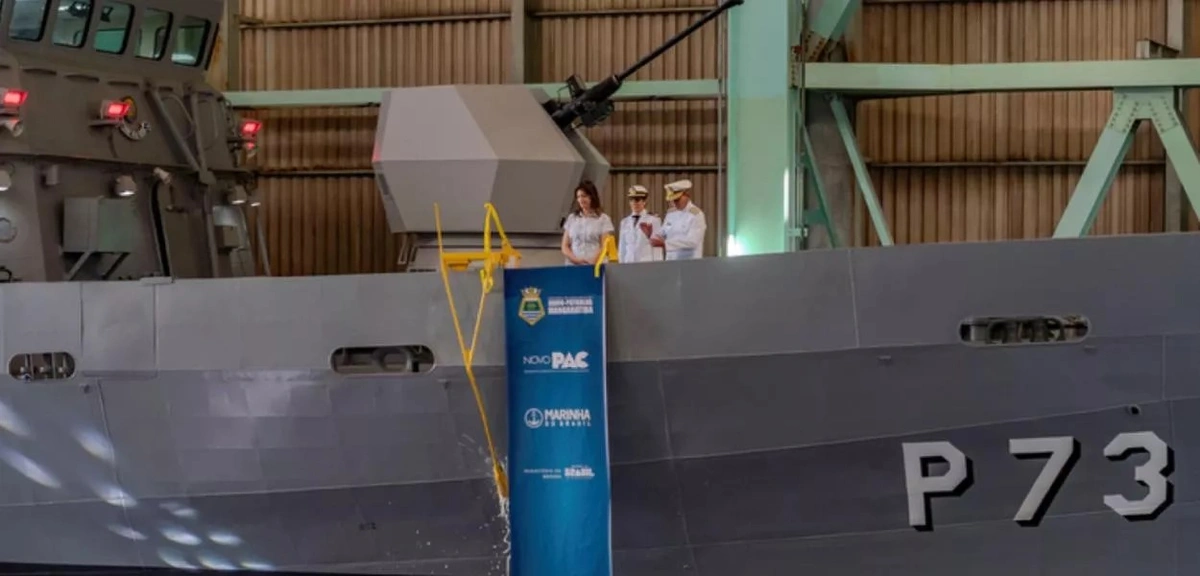 Fabricado no Brasil, navio-patrulha Mangaratiba é lançado ao mar pela Marinha