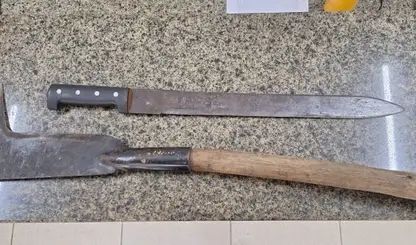 SUSPEITO DE AGRESSÃO COM FOICE É LIBERADO APÓS AUDIÊNCIA E GERA PREOCUPAÇÃO EM PARNAÍBA