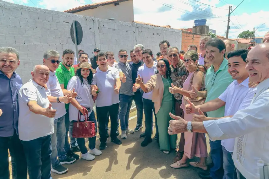 Governador inaugura e visita obras de mobilidade e saúde em Corrente que somam R$ 4 milhões em investimentos