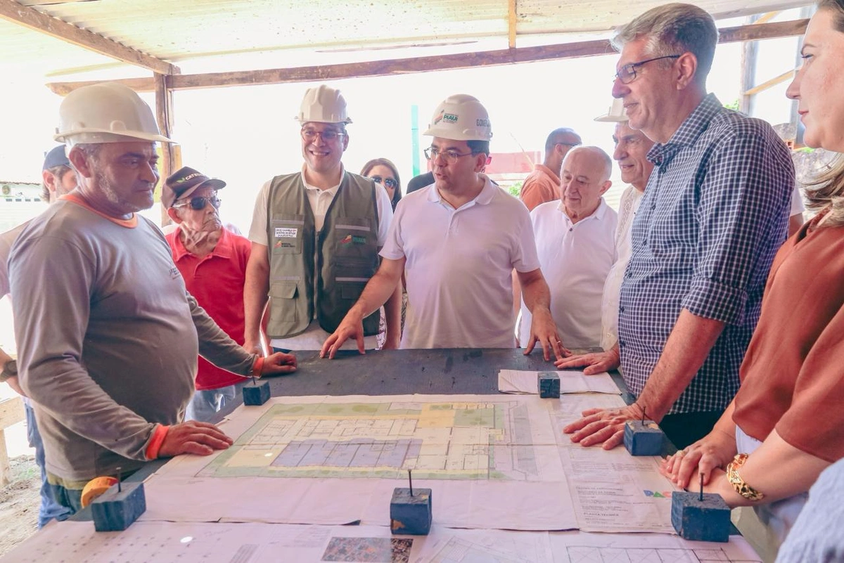 Governador inaugura e visita obras de mobilidade e saúde em Corrente que somam R$ 4 milhões em investimentos