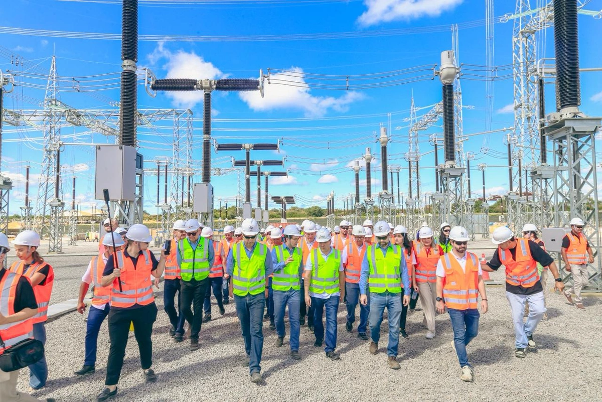 Governador Rafael Fonteles acompanha implantação de linha de transmissão que vai ampliar distribuição de energia renovável do estado