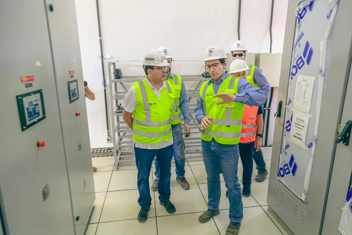 Governador Rafael Fonteles acompanha implantação de linha de transmissão que vai ampliar distribuição de energia renovável do estado