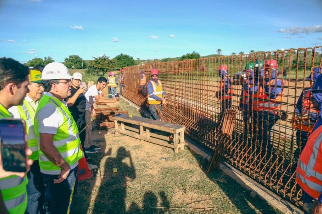 Governador Rafael Fonteles visita recuperação da PI-143 em Conceição do Canindé