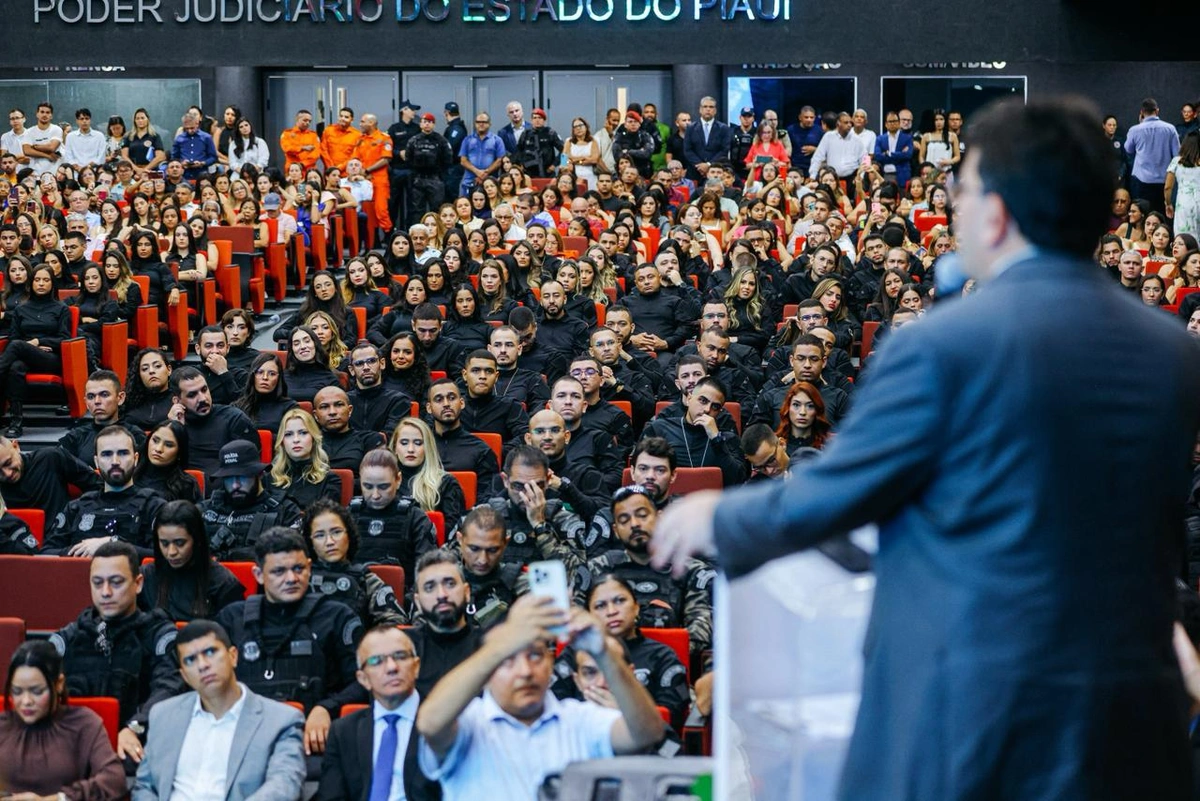 Governo do Piauí realiza maior nomeação da história da Polícia Penal do Piauí, com ingresso de 212 novos policiais