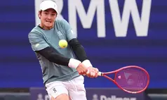 Fonseca vence algoz de Buenos Aires na estreia e vai às oitavas de final em Munique