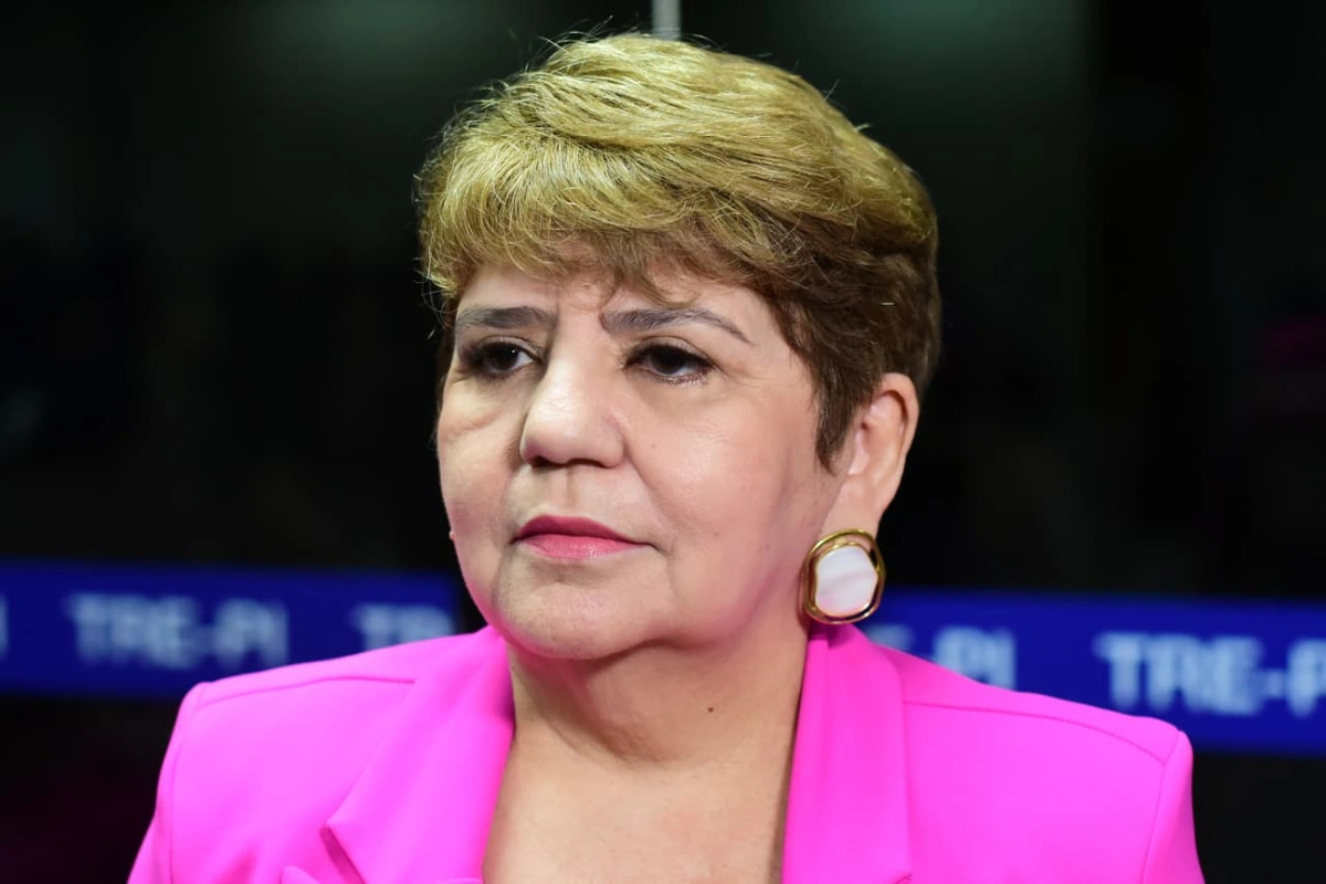 Juíza Júnia Feitosa