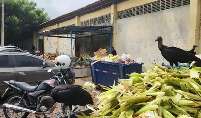 Lixo vira “cartão de visita” no Mercado do Parque Piauí