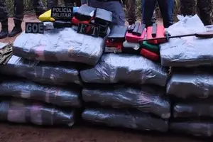 Mais de meia tonelada de cocaína pura foi apreendida nesta terça-feira (21), em um sítio localizado no povoado Barriguda, zona rural da cidade de Caxias, no Maranhão (Foto: SSP-PI)