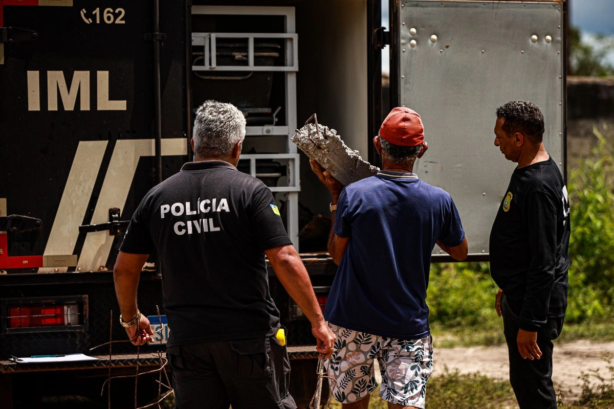 Moradores do bairro Vila França, em Barras, no Norte do Piauí, relataram momentos de desespero após um sobrado desabar sobre uma família na madrugada desta segunda-feira (20)