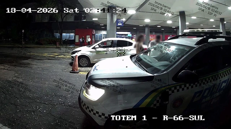 Motocicleta roubada na madrugada deste sábado (18), nas proximidades do Terminal Rodoviário de Teresina, foi recuperada cerca de 30 minutos após o crime com apoio do Totem Inteligente do Sistema de Policiamento por Inteligência Artificial (SPIA)