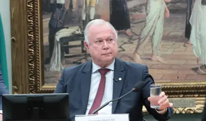 CCJ da Câmara aprova relatório favorável à PEC que acaba com a escala 6x1