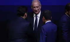 Aécio convida Ciro Gomes para disputar Presidência pelo PSDB