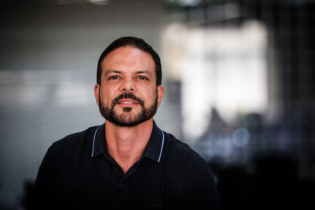 O marqueteiro Sérgio Lima, que trabalhará para o escritor Augusto Cury (Avante)