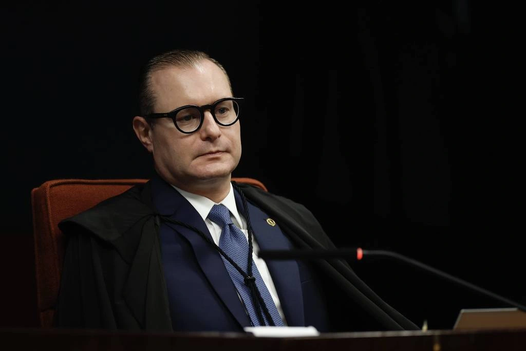 O ministro Cristiano Zanin, do STF (Supremo Tribunal Federal), durante julgamento dos réus acusados pelo assassinato da vereadora Marielle Franco e de seu motorista Anderson Gomes, ocorrido em 2018
