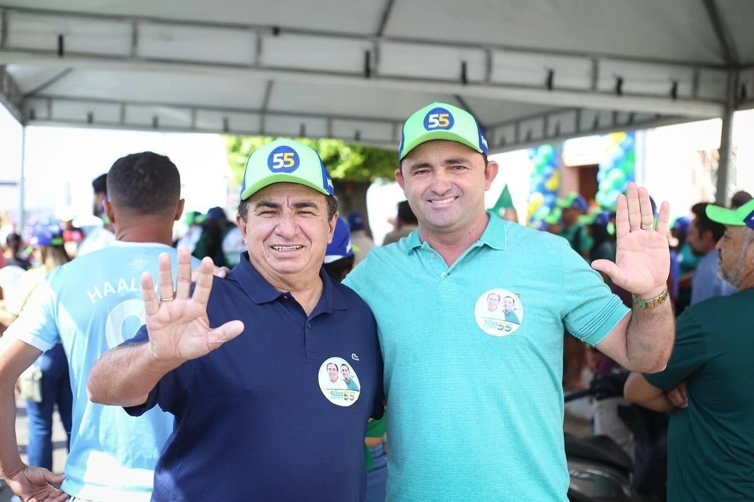 O vice-prefeito de Pio IX, Etinho Bezerra (MDB), tomou posse interinamente no comando do Executivo municipal na tarde de sábado (11), após o afastamento do prefeito Silas Noronha (PSD)